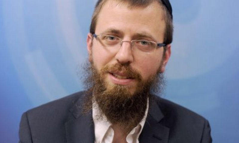 אבי רוזן. חוזר ל'קול חי' [צילום: מנדי אור]