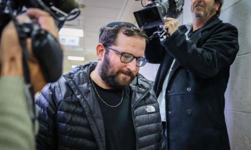 אוריך. רונן בר והרצי הלוי בין עדי התביעה [צילום: יהונתן שאול/פלאש 90]