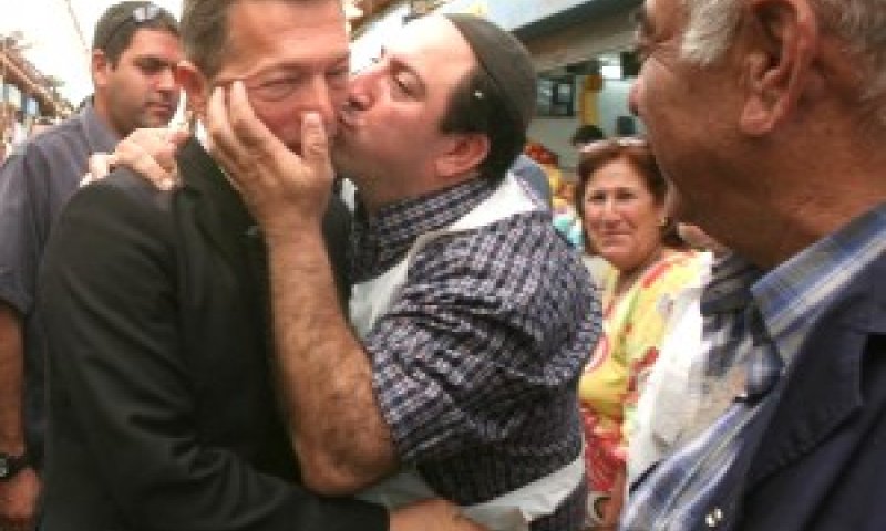 גאידמק בסיור בחירות בשוק מחנה יהודה [צילום: פלאש 90]