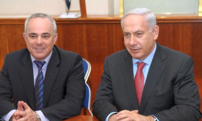 נתניהו ושטייניץ. "למנוע אבטלת המונים" [צילום: לע"מ]