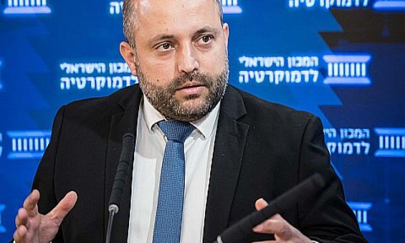 חולתא. אירן בליבת העיסוק [צילום: עודד קרני]