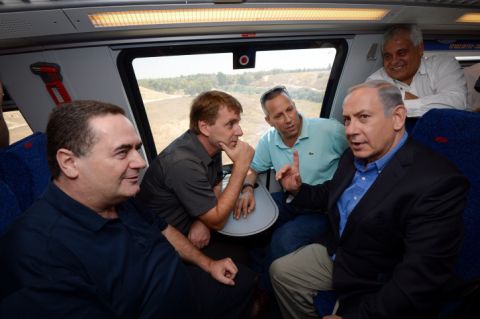 עם ראשי הרשויות בדרום [צילום: חיים צח/לע"מ]