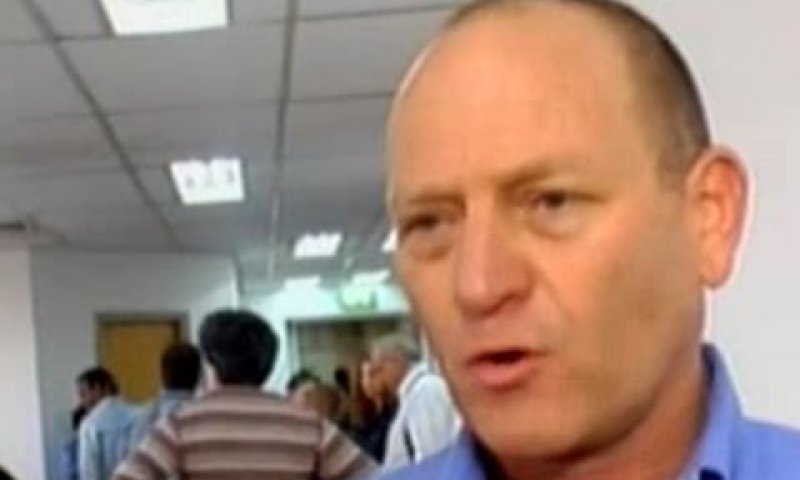 בעז צפריר. חצי הכוס המלאה [צילום: מן הטלוויזיה]