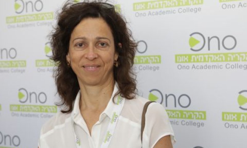 רונן. כמו בכדורגל [צילום: הקריה האקדמית אונו]