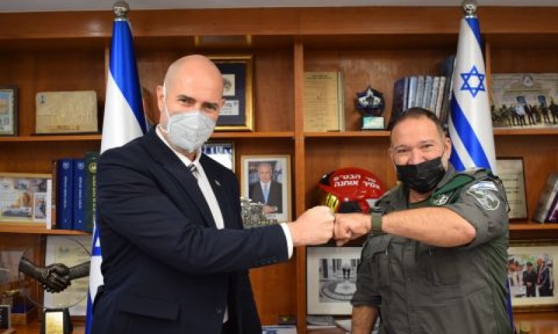 אוחנה ושבתאי. [צילום: תקשורת שר הבט"פ]