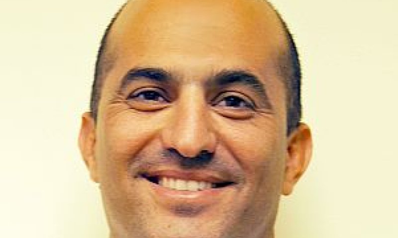 ד"ר טוקר נכנס לתפקיד [דוברות שניידר]