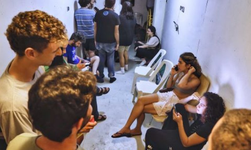 הדי פיצוצים נשמעו בגוש דן [צילום: יהושוע יוסף/פלאש 90]