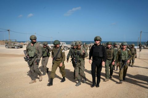 [צילום: תקשורת שר הביטחון]