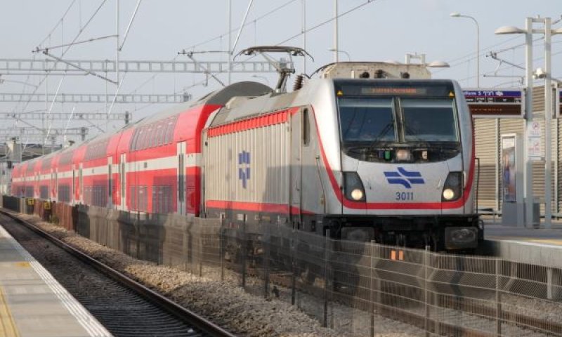 יותר נוסעים, פחות דיוק [צילום: טל הפקות וידאו]