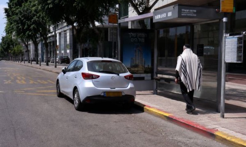 אכיפה בשבת מחייבת תימרור חוקי [עיבוד AI]