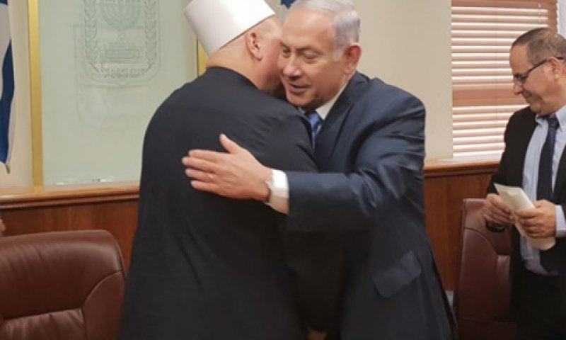 נתניהו והשייח טריף, היום [צילום: דוברות ח"כ חמאד עמר]