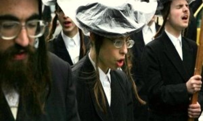 יותר חרדים יעבדו בענף התוכנה והטלפוניה [צילום: AP]