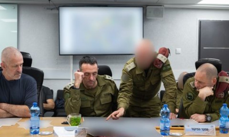 ירון פינקלמן, הרצי הלוי, רונן בר [צילום: דובר צה''ל]