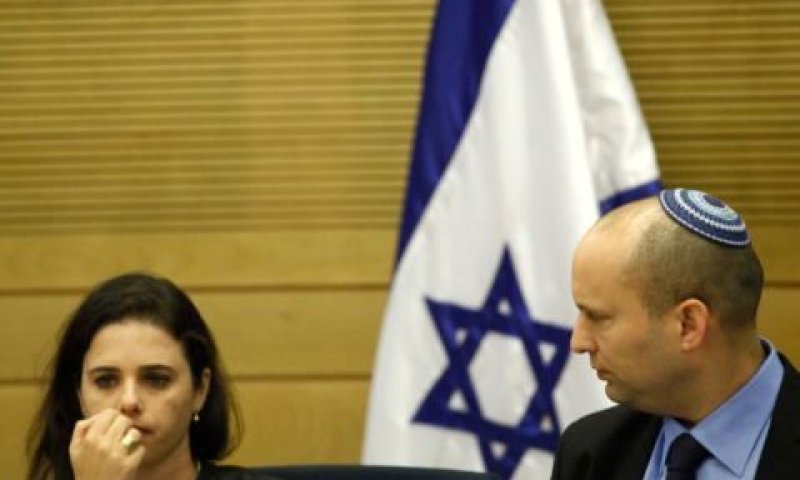 בנט ושקד. להוציא חרדים ממעגל העוני [צילום: פלאש 90]