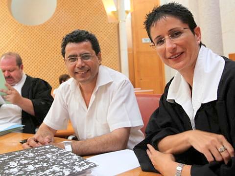 עו"ד שולי אשבול והעותר יואב יצחק [פלאש 90]