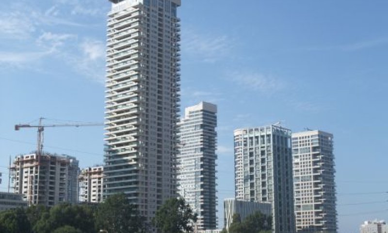 שיכון צמרת בתל אביב