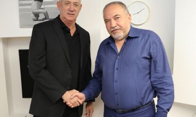 ליברמן וגנץ. מתאמים מהלכים [צילום ארכיון: אלעד מלכה]