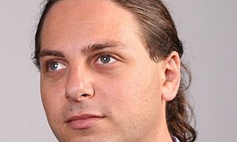 יוריד את השאלטר על עולם השיתוף? עו"ד יהונתן קלינגר [צילום: צילום: גיל לביא]