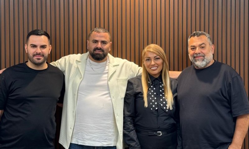 בתמונה מימין לשמאל &ndash; אלי פריש בעלים ומנכ"ל פארמה דיל, אורטל אלון &ndash; מנכ"לית קבות ARGANIA, נתנאל אוחיון יו"ר ובעלים קבוצת ARGANIA, אסי פריש &ndash; סמנכל סחר פארמה דיל [צילום: יח"צ]