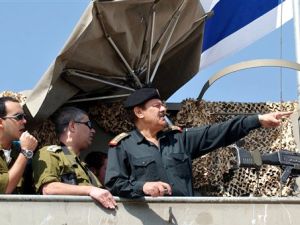 סיור הקצינים בשטחי העיר