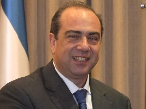 שר החוץ הקפריסאי קיפריאנו בבית הנשיא בירושלים [צילום: פלאש 90]
