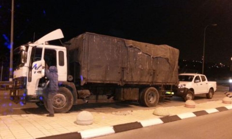 תפיסת משאיות עם פסולת לא חוקית [צילום: המשרד להגנת הסביבה]