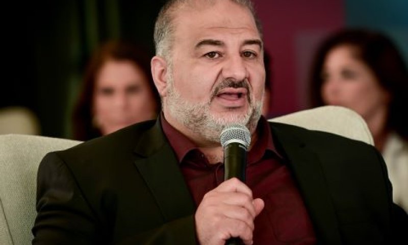 עבאס. ייפגש עם נתניהו? [צילום: אבשלום ששוני/פלאש 90]