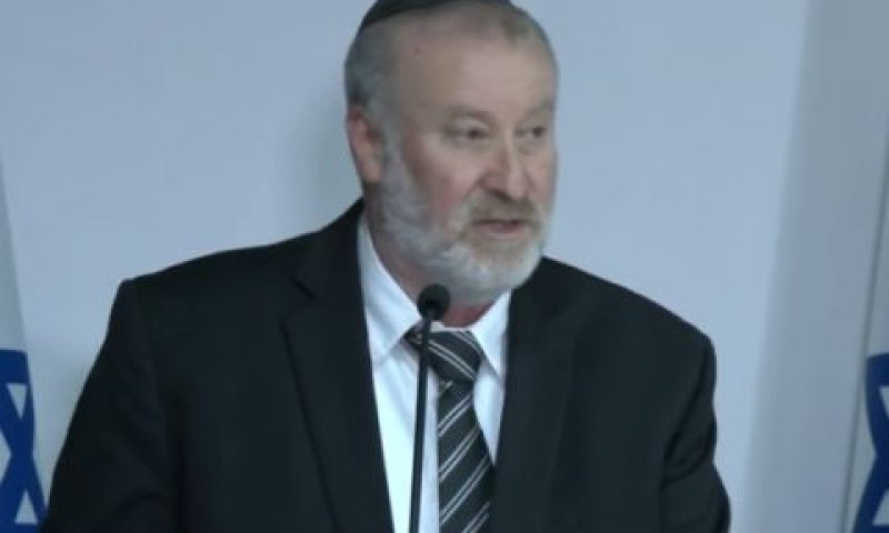 מנדלבליט. מהוראותיו האחרונות בתפקיד [צילום: לע"מ]