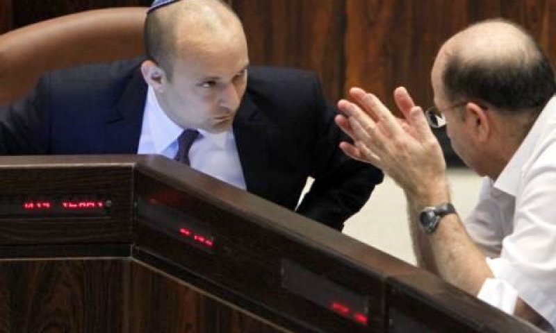 יעלון ובנט. חתול שחור [צילום: פלאש 90]