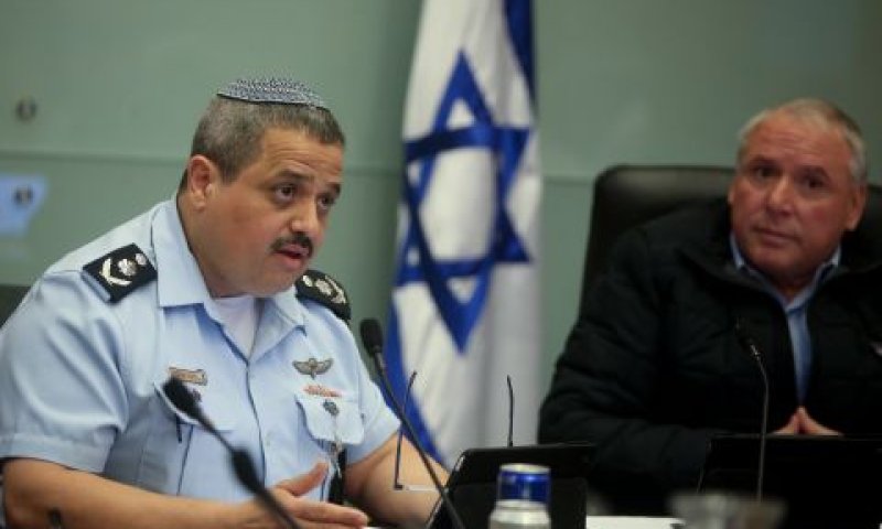 אמסלם ואלשיך בדיון [צילום: יונתן זינדל/פלאש 90]