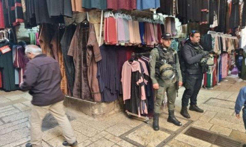 שוטרים בעיר העתיקה [צילום ארכיון: דוברות המשטרה]