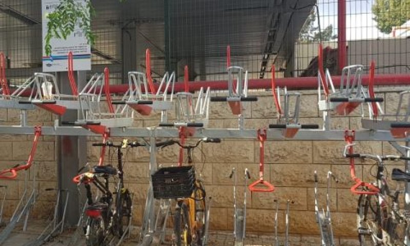 רוב המתקן ריק מאופניים [צילום: רכבת ישראל]