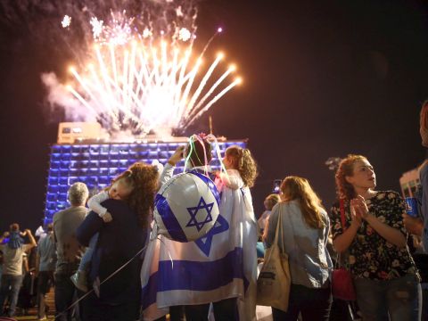 זיקוקין בתל אביב [צילום: מרים אלסטר/פלאש 90]