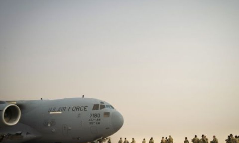 צבא ארה"ב, חיילים אמריקנים, בסיס חיל האוויר האמריקני, כוויית [צילום: AP]
