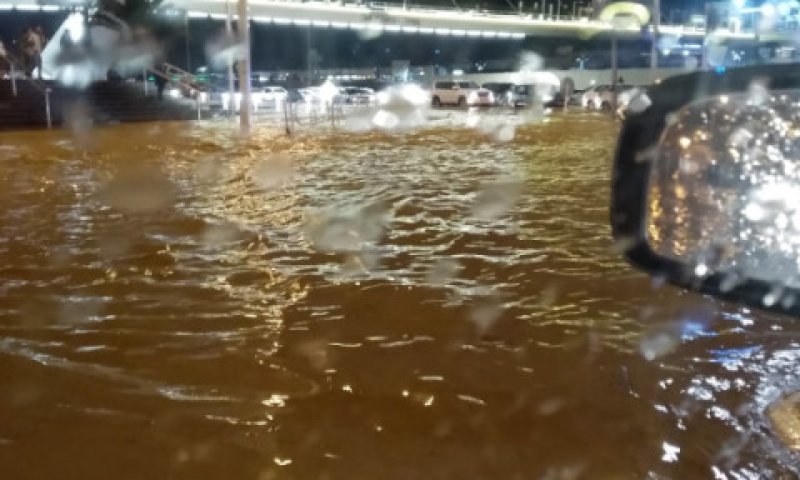 צומת הכניסה לנהריה מוצף במי הגעתון