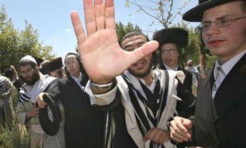 גלי מחאה מסיבית [צילום: AP]
