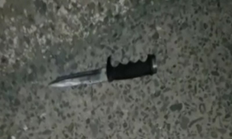 הסכין שעמה בוצעה הדקירה הערב [צילום: דובר משטרת ישראל]