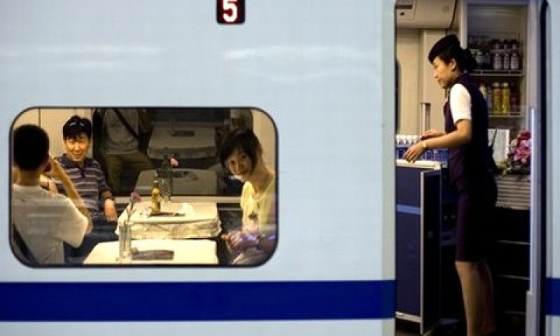 רכבת בסין. אין מנוס מייסוף היואן [AP]
