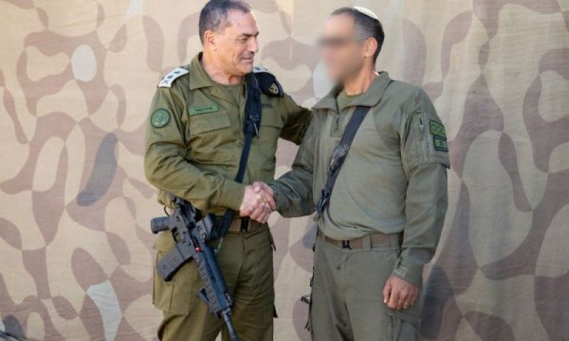 הרמטכ"ל זמיר, היום, בפיקוד הצפון [צילום: דובר צה"ל]