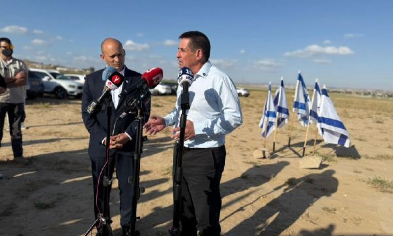 בנט וסגלוביץ' ליד לקיה. נחזיר את הביטחון לנגב