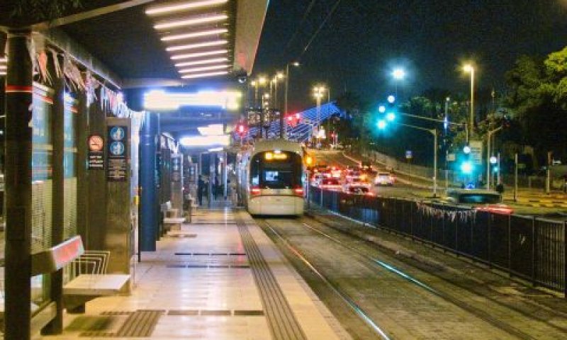 גם בשעות הקטנות של הלילה [צילום: תבל מטרו]