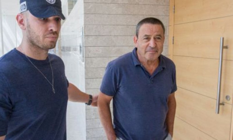 ברוש. מיודד עם גנור [צילום: פלאש 90]