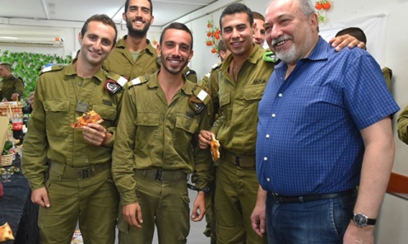 שר הביטחון במוצב ההרודיון [צילום: אריאל חרמוני, משרד הביטחון]