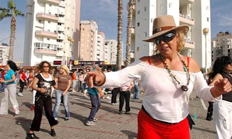 טיילת בת ים. לא רושמים תקבולים [צילום: פלאש 90]