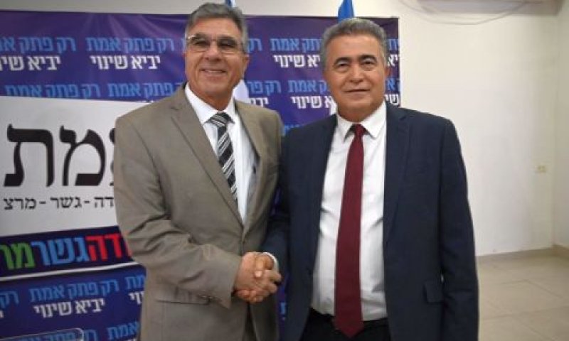 פרץ עם פרופ' אליען אל קרנאווי [צילום: אריאל ואן סטרטן]