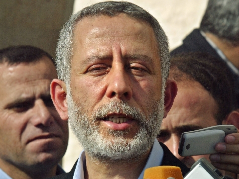 מוחמד אל-הינדי, לאחר פגישתו עם אבו מאזן [AP]