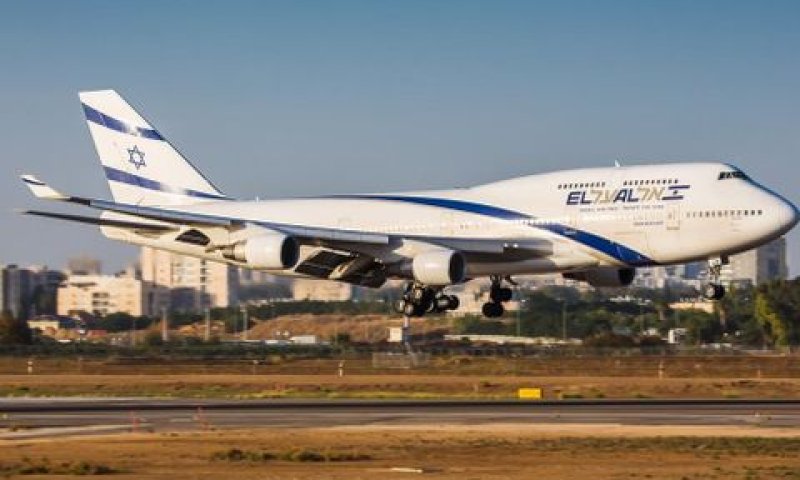 מטוס הבואינג 747-400,שסימונוX-ELB 4