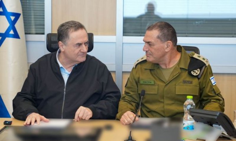 זמיר, כ"ץ. נערכים לירי מאירן [צילום: אריאל חרמוני]
