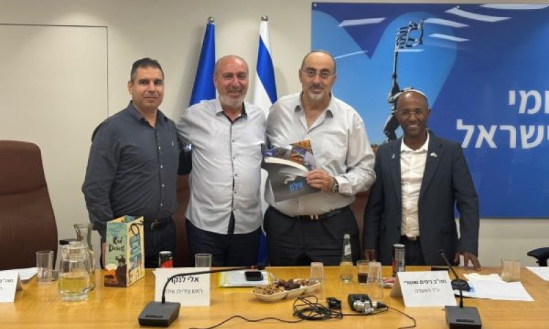 משה סולומון, ניסים ואטורי, אלי לנקרי, אושר שקלים