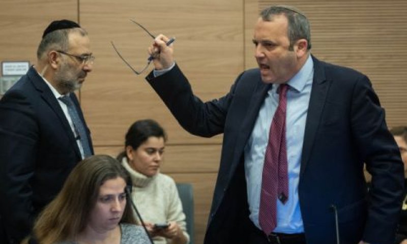 ח"כ גלעד קריב במהלך דיון בוועדת החוקה [צילום: יונתן זינדל/פלאש 90]